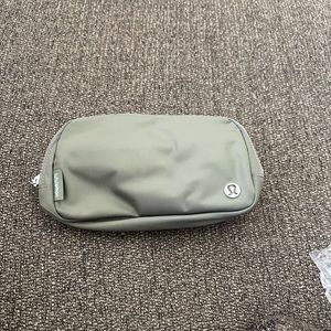 lululemon belt bag